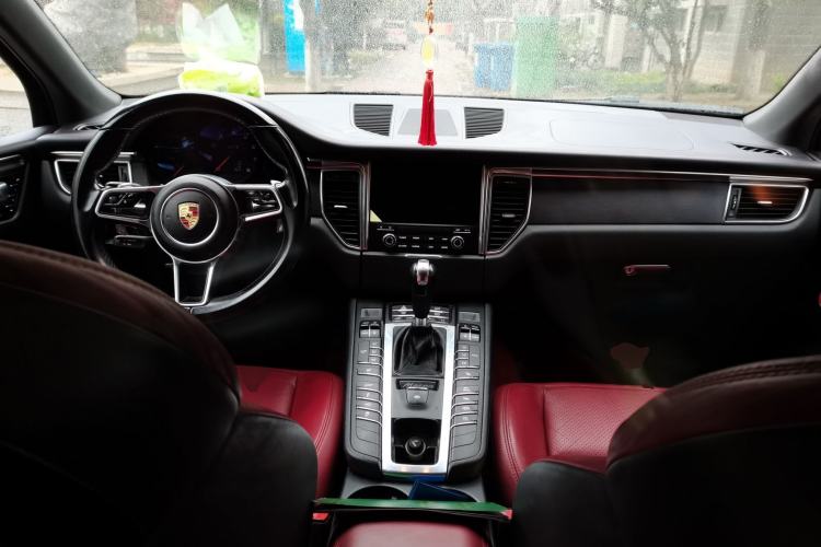 Used Porsche Macan 