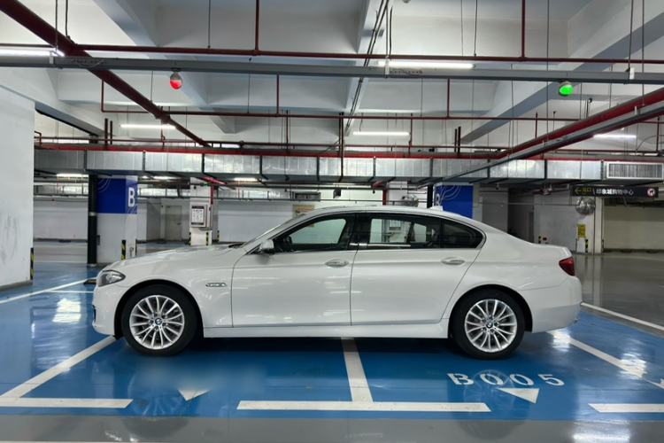 Used BMW 5 Series 2014 525Li Luxury Design Package
