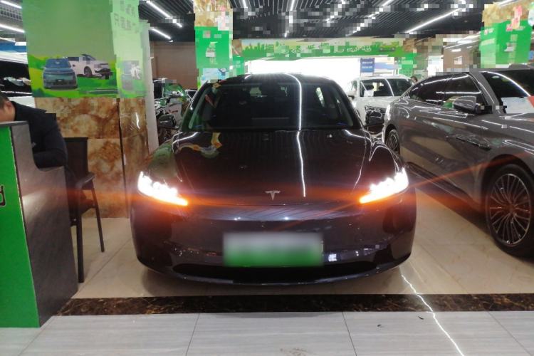 Used Tesla Model 3 2023 Rear-Wheel-Drive Version

