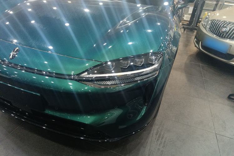 Used Hima Luxeed R7 2026 Model Range-Extending Max