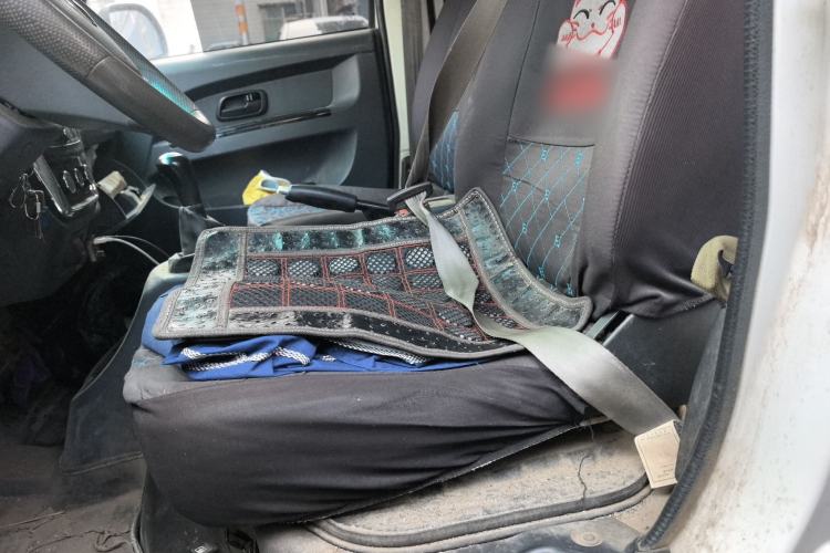 Used Jinbei New Hiace S 2021 1.5L Business Central Air-Conditioned Van China VI Standard SWC15M Left Front Seat