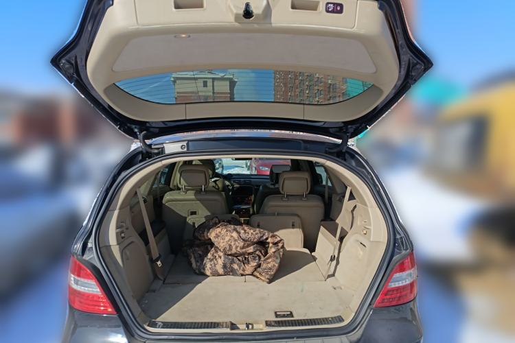 Used Mercedes-Benz R-Class 2010 R 350 L 4MATIC