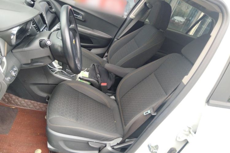 Used Chevrolet Trax 2018 330T Automatic Two-Wheel Drive Elite Model Left Front Seat