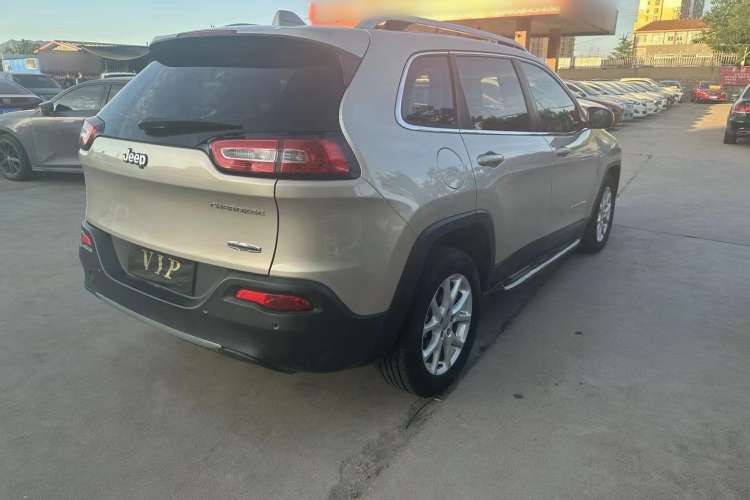 Used Jeep Cherokee 2016 2.0L Smart Version