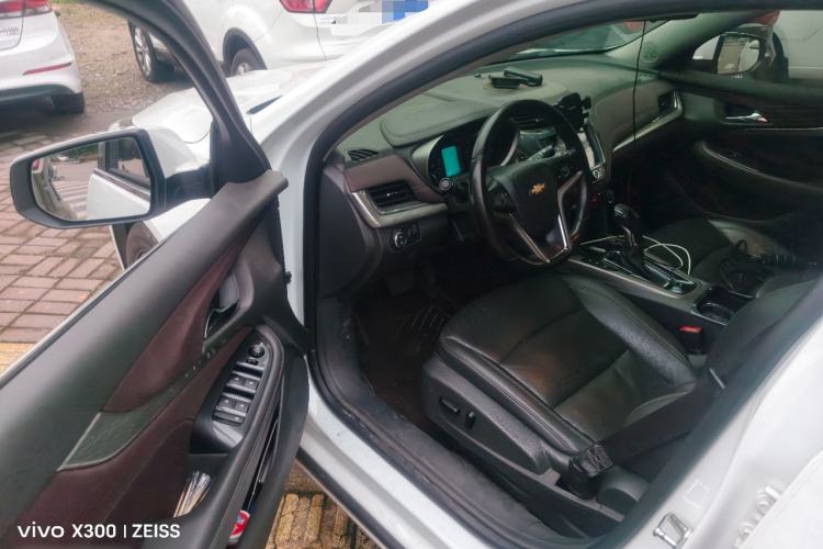 Used Chevrolet Malibu 2018 530T Automatic Luxury Edition Driver Seat