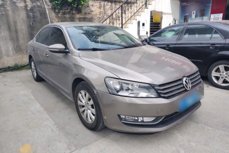 Used Volkswagen Passat 2014 1.8TSI DSG Prestige Edition Front Right 45 Deg