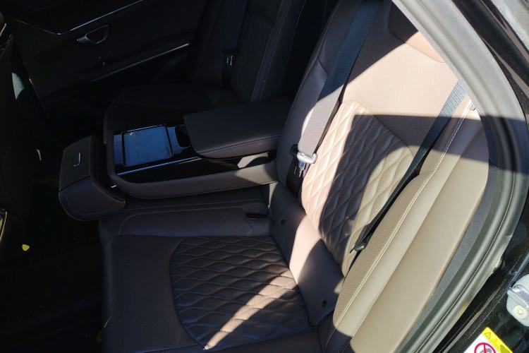 Used BYD Han 2020 EV Four-Wheel Drive High-Performance Flagship Model Left Rear Seat