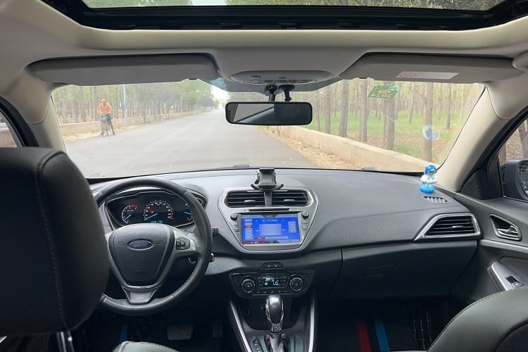 Used Ford Escort 2015 1.5L Automatic Fashion Model