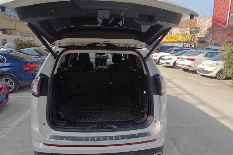 Used Ford Edge 2017 EcoBoost 245 Two-Wheel-Drive Sporty 7-Seater