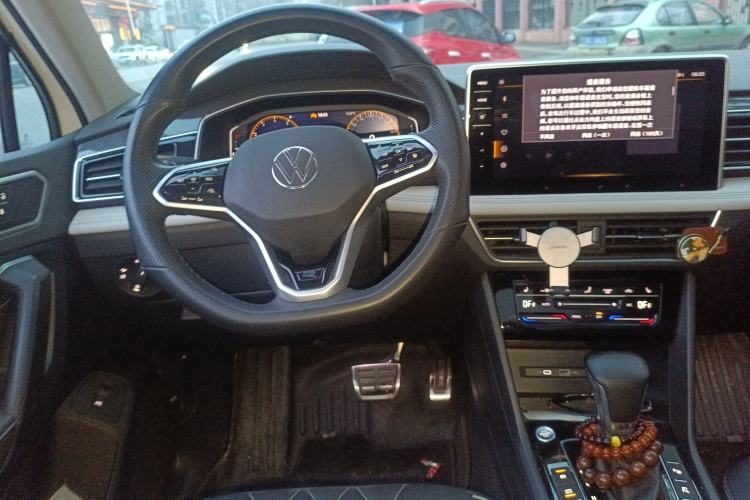 Used Volkswagen Tiguan L 2023 Restyled 330TSI Automatic Two-Wheel Drive R-Line Enhanced Comfort Version Steering Wheel