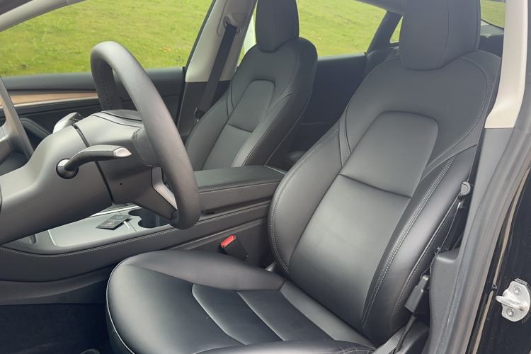 Used Tesla Model 3 2022 Rear-Wheel-Drive Version Left Front Seat