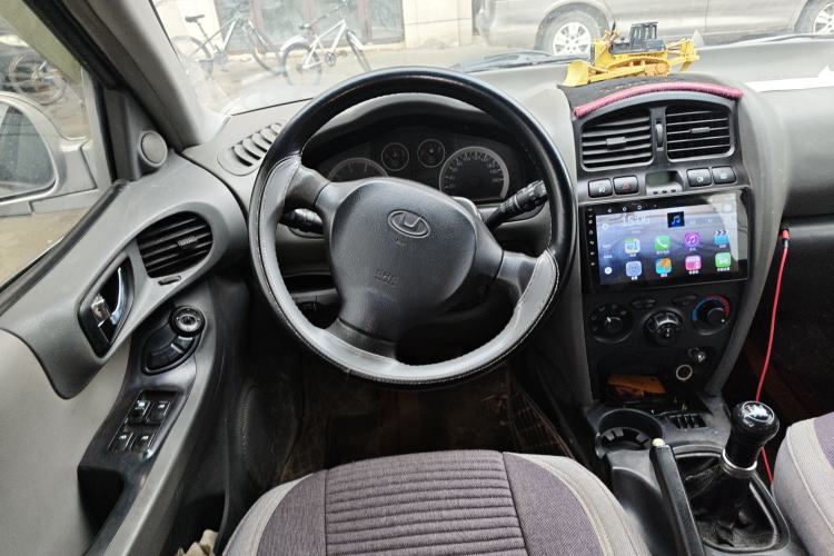 Used Huatai Santa Fe Classic 2009 2.0T Diesel Manual Two-Wheel Drive Comfort Version Steering Wheel