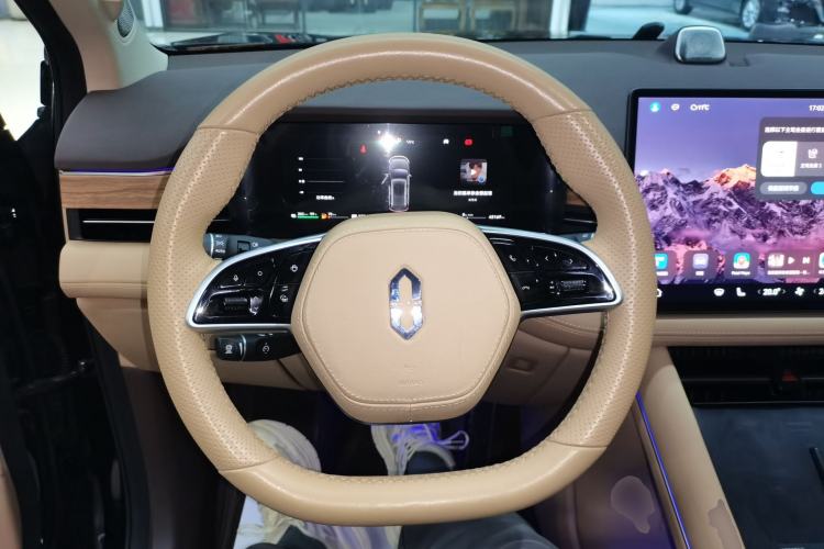 Used Hima AITO M7 2024 1.5T Rear-Drive Plus Version 5 Seats Steering Wheel