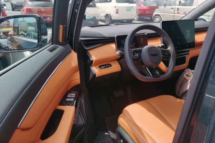 Used Geely Galaxy LEVC L380 2024 140-Degree 6-Seater All-Wheel-Drive Ultra Driver Seat