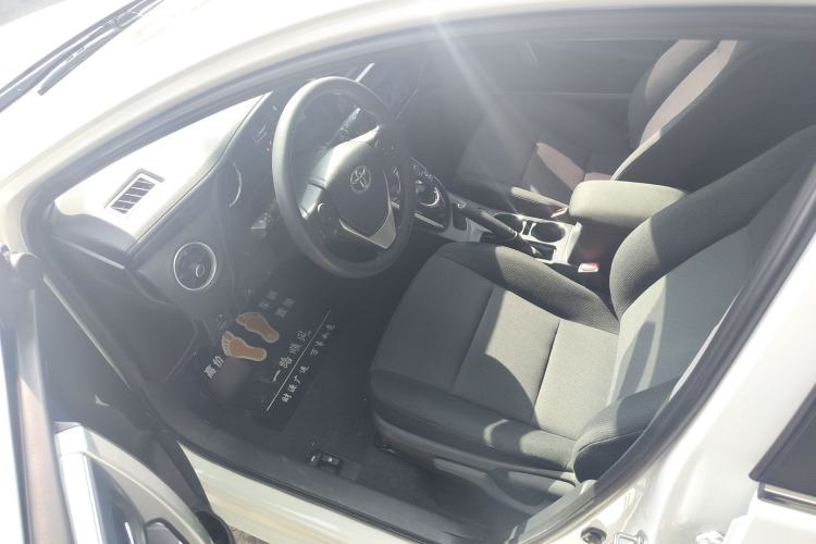 Used Toyota Corolla 2017 Revised Dual-Engine 1.8L E-CVT Leading Edition Driver Seat