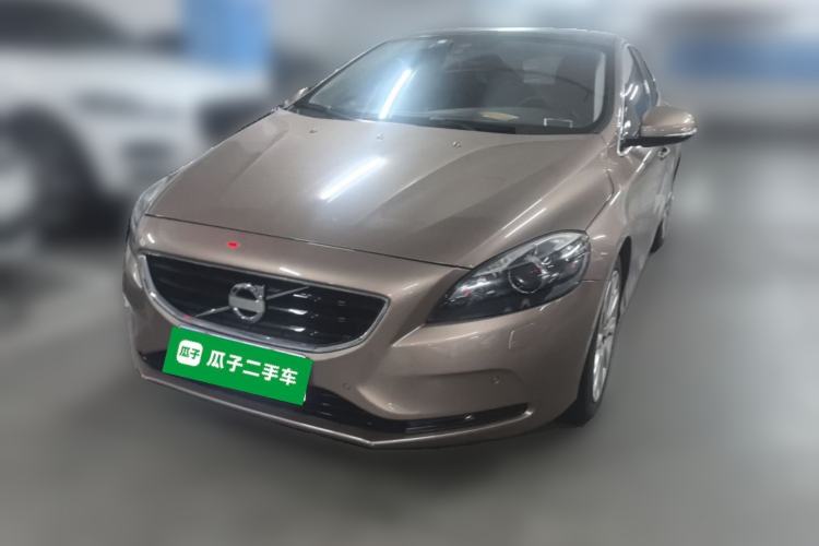 Used Volvo V40 2014 2.0T Zhiya Edition Guazi used car, China used car export, Used car for sale, Used  cars, Cheapest cars for sale