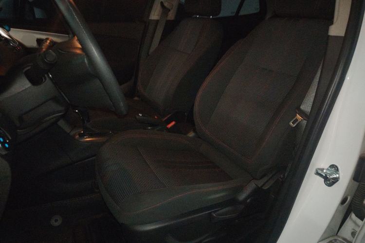 Used Buick Encore 2015 1.4T Automatic Two-Wheel Drive Urban Elite Version Left Front Seat