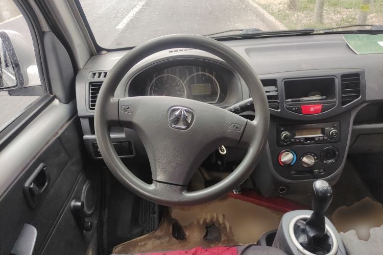 Used BAIC Weiwang 306 2016 1.2L Basic Version 7 Seats A12 China IV Emission Standard Steering Wheel