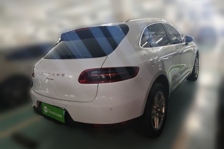 Used Porsche Macan 2017 Macan 2.0T Rear Right 45 Deg