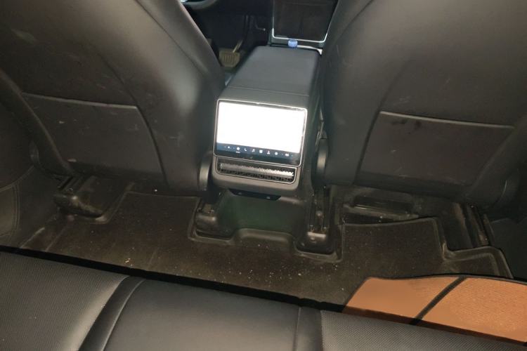 Used Tesla Model Y 2025 Rear-Wheel-Drive Version