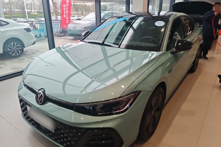 Used Volkswagen Passat 2025 Pro 380TSI Starry Dragon Edition