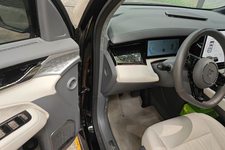 Used Zeekr 009 2022 WE Edition Driver Seat