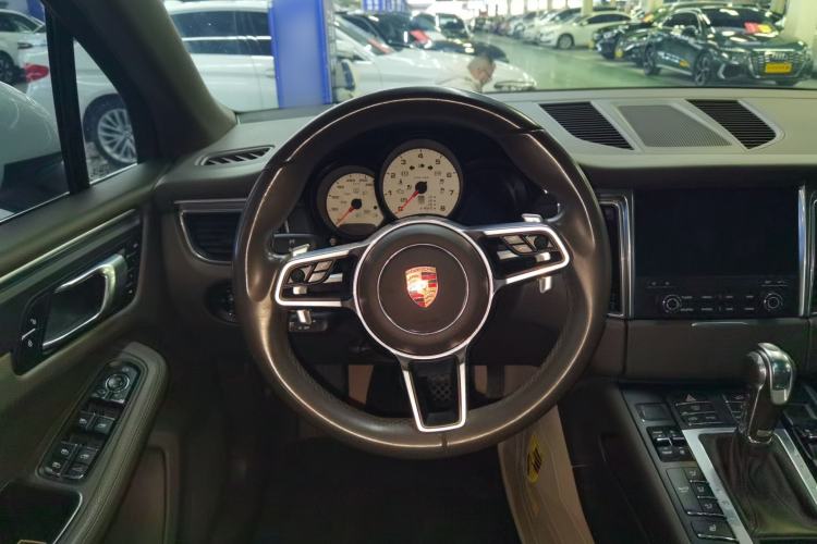 Used Porsche Macan 2017 Macan 2.0T
