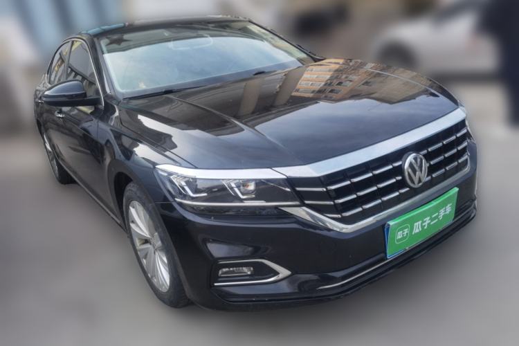 Used Volkswagen Passat 2020 330TSI Elite Edition China VI Front Right 45 Deg