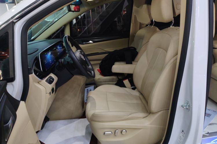 Used Buick GL8 2023 ES Lu Zun Deluxe Model
