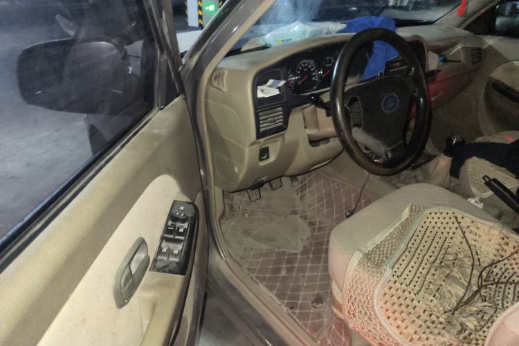 Used Foday Lion F16 2013 2.0T Diesel Two-Wheel Drive Entry-Level 4F20TC1 Driver Seat