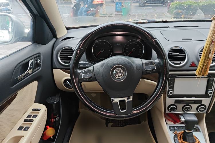 Used Volkswagen Lavida 2011 1.6L Automatic Pinxuan Edition Steering Wheel