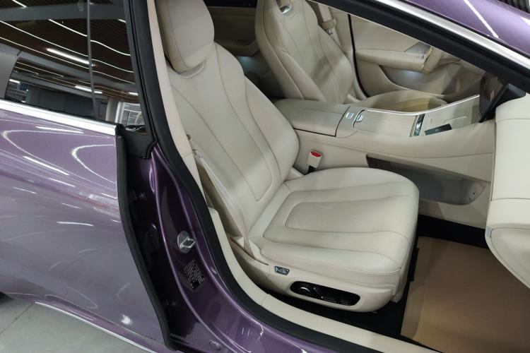 Used Hima Luxeed S7 2025 785 km Ultra