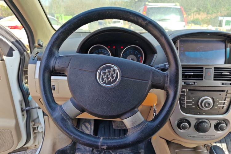 Used Buick Excelle 2013 1.5L Automatic Classic Model
