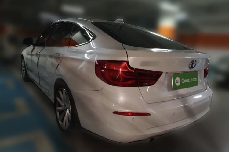 Used BMW 3 Series GT 2018 320i Sport Edition Rear Left 45 Deg