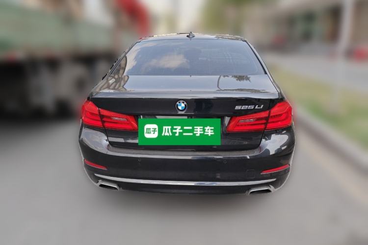 Used BMW 5 Series 2018 525Li Luxury Package
