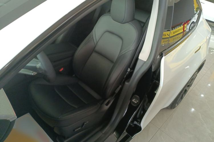 Used Tesla Model Y 2023 Rear-Wheel-Drive Version Left Front Seat