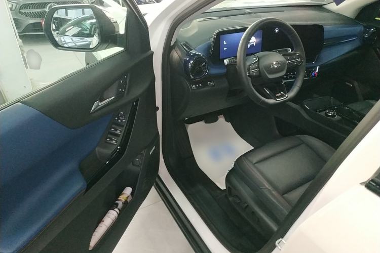 Used Chevrolet Equinox Plus 2024 102km RS Ultimate Edition
