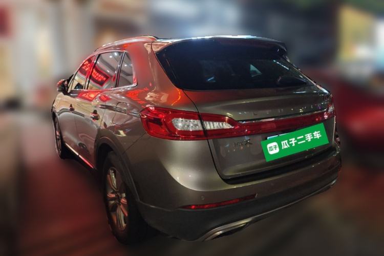 Used Lincoln MKX 2017 2.0T Two-Wheel Drive Deluxe Edition Rear Left 45 Deg