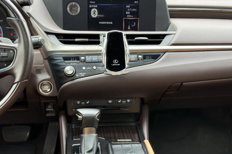 Used Lexus ES 2020 200 Luxury Edition
