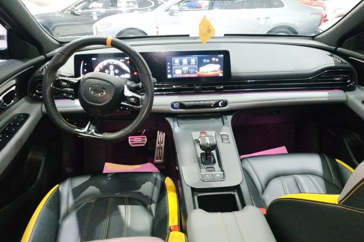 Used GAC Trumpchi EMPOW 2021 270T DCT J15 Version Center Console