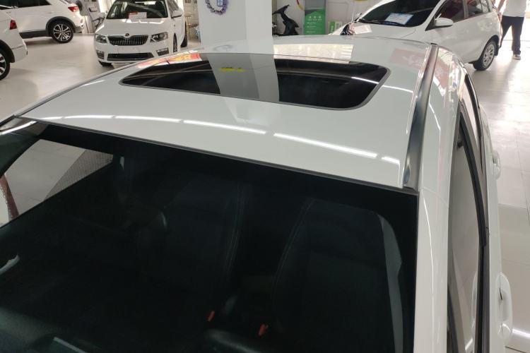 Used Honda Fit 2022 1.5L CVT Trendy Sunroof Edition Roof