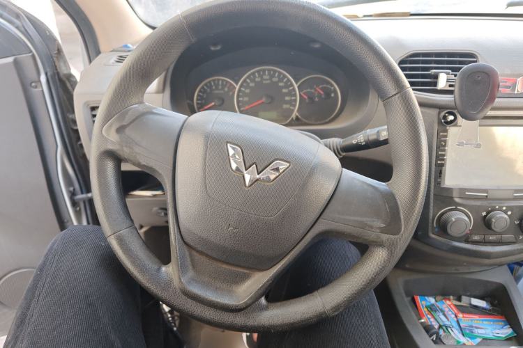 Used Wuling Hongguang 2013 1.5L Base Version