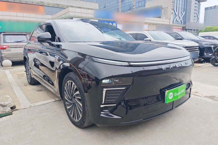 Used EXEED Star Era ET 2024 Extended-Range 240 Ultra All-Wheel Drive Front Right 45 Deg