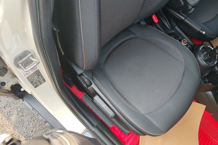 Used MINI 2019 1.5T ONE PLUS Five-Door Edition Right Front Seat