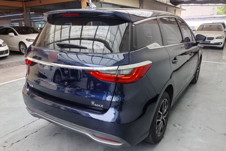 Used BYD Song MAX 2017 1.5T Manual Smart Connect Luxury 7-Seater Exterior 4