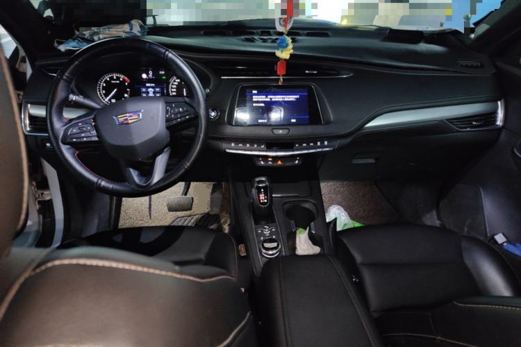 Used Cadillac XT4 2018 28T 4x4 Leading Sport Model
