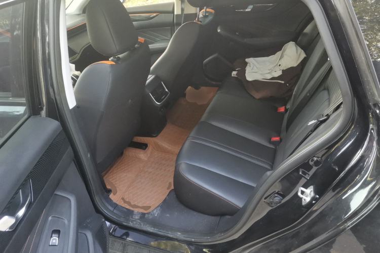 Used Dongfeng Aeolus Yixuan MAX 2023 1.5T Ultra-Stylish Trendsetting Dad Edition