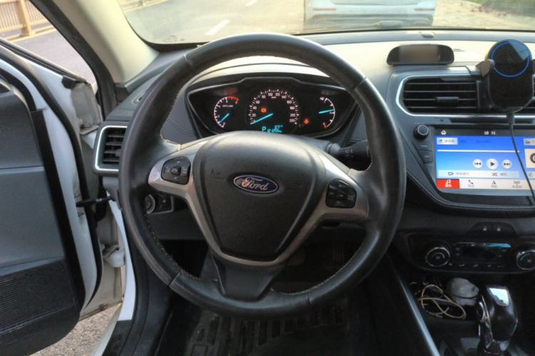 Used Ford Escort 2017 Happiness Edition 1.5L Automatic Fashion Version
