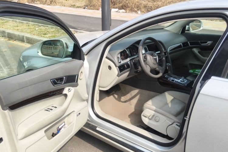 Used Audi A6L 2011 2.8 FSI Luxury Model
