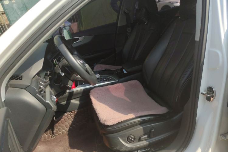 Used Audi A4L 2017 Plus 40 TFSI Ambition Model
